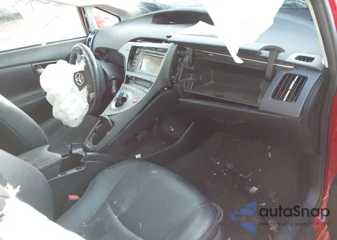 2015 Toyota Prius Persona Series Special Edition z USA, uszkodzony, nr VIN JTDKN3DU1F0418861